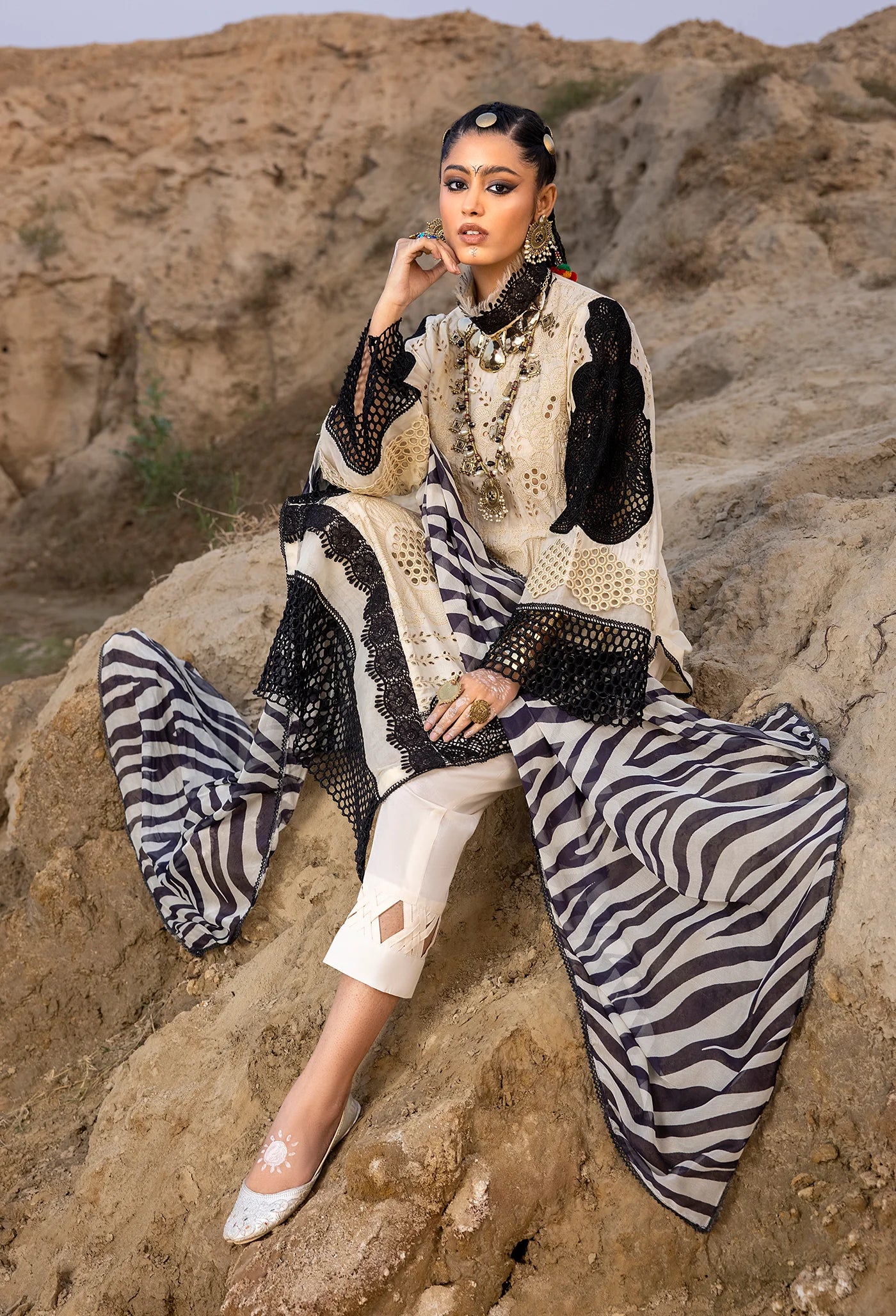 Adan's Libas Lawn by Hafsah Zia 5528