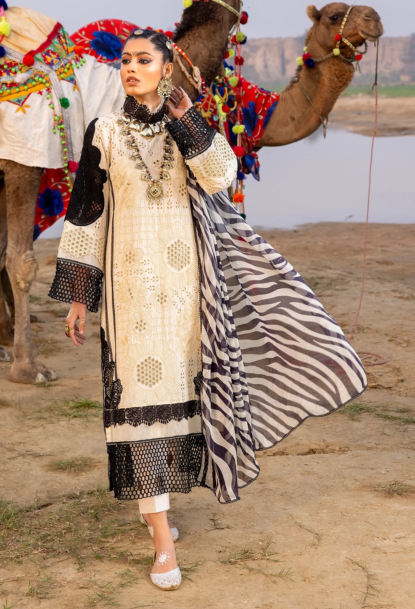 Adan's Libas Lawn by Hafsah Zia 5528