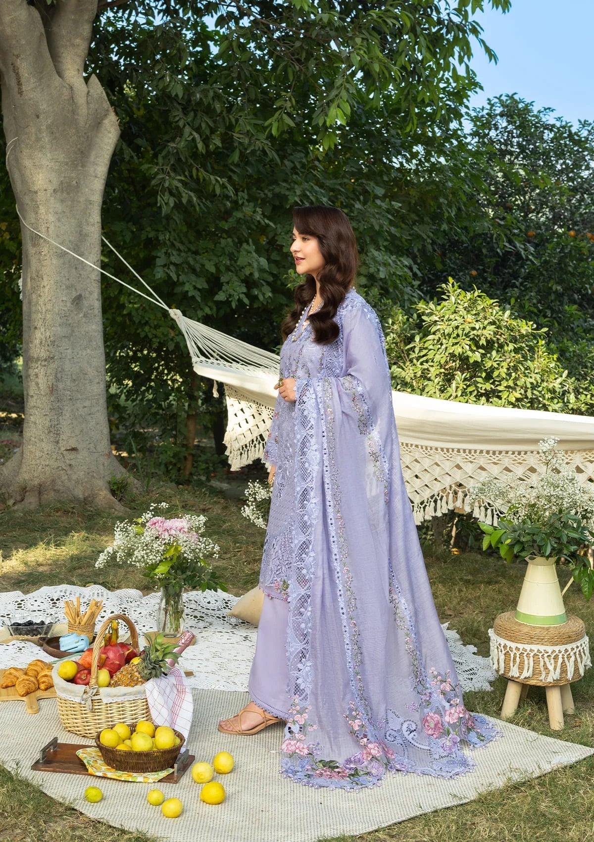 Elaf Luxury Lawn – ELY-3B PARADISE