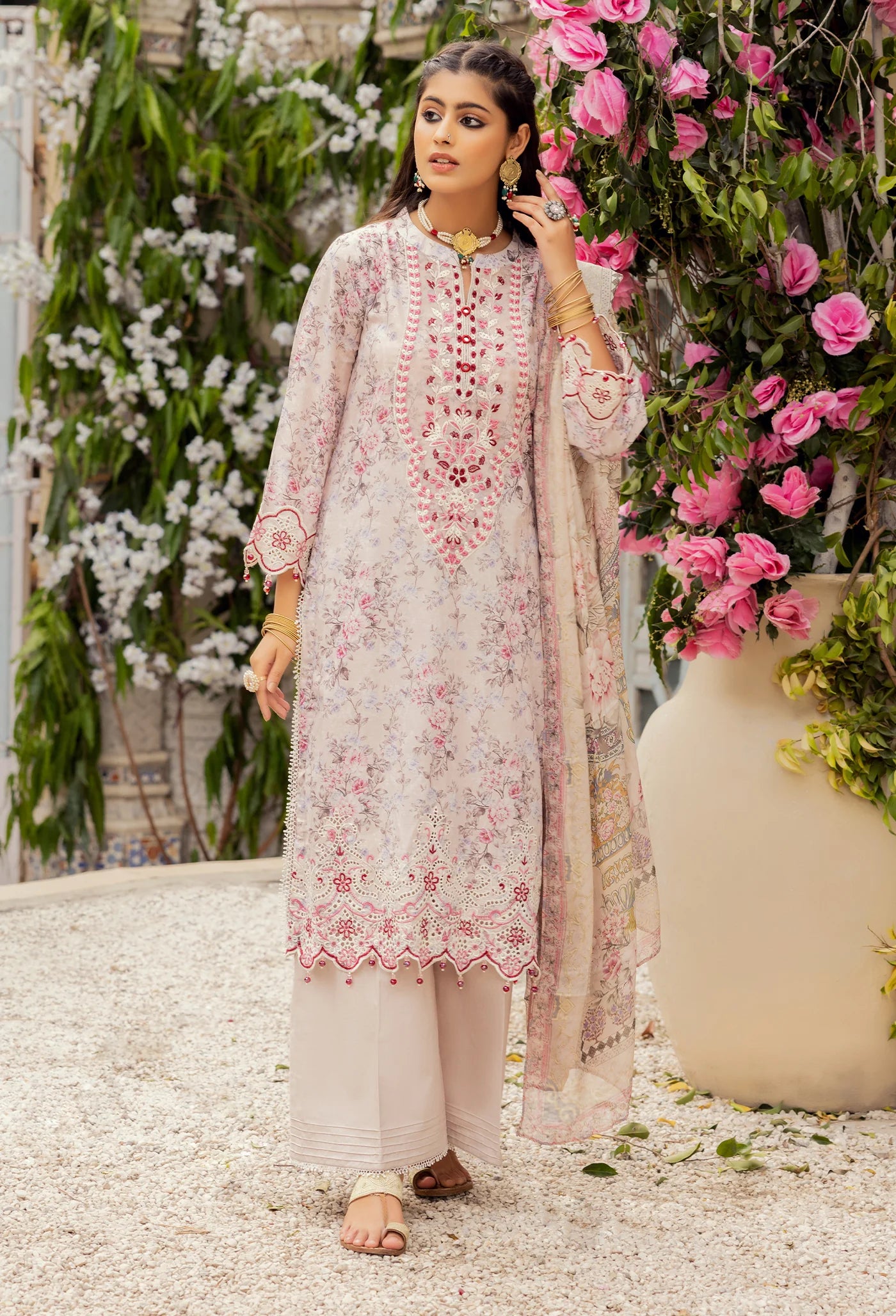 Lamhay Pyar Kay by Adan's Lawn 5572