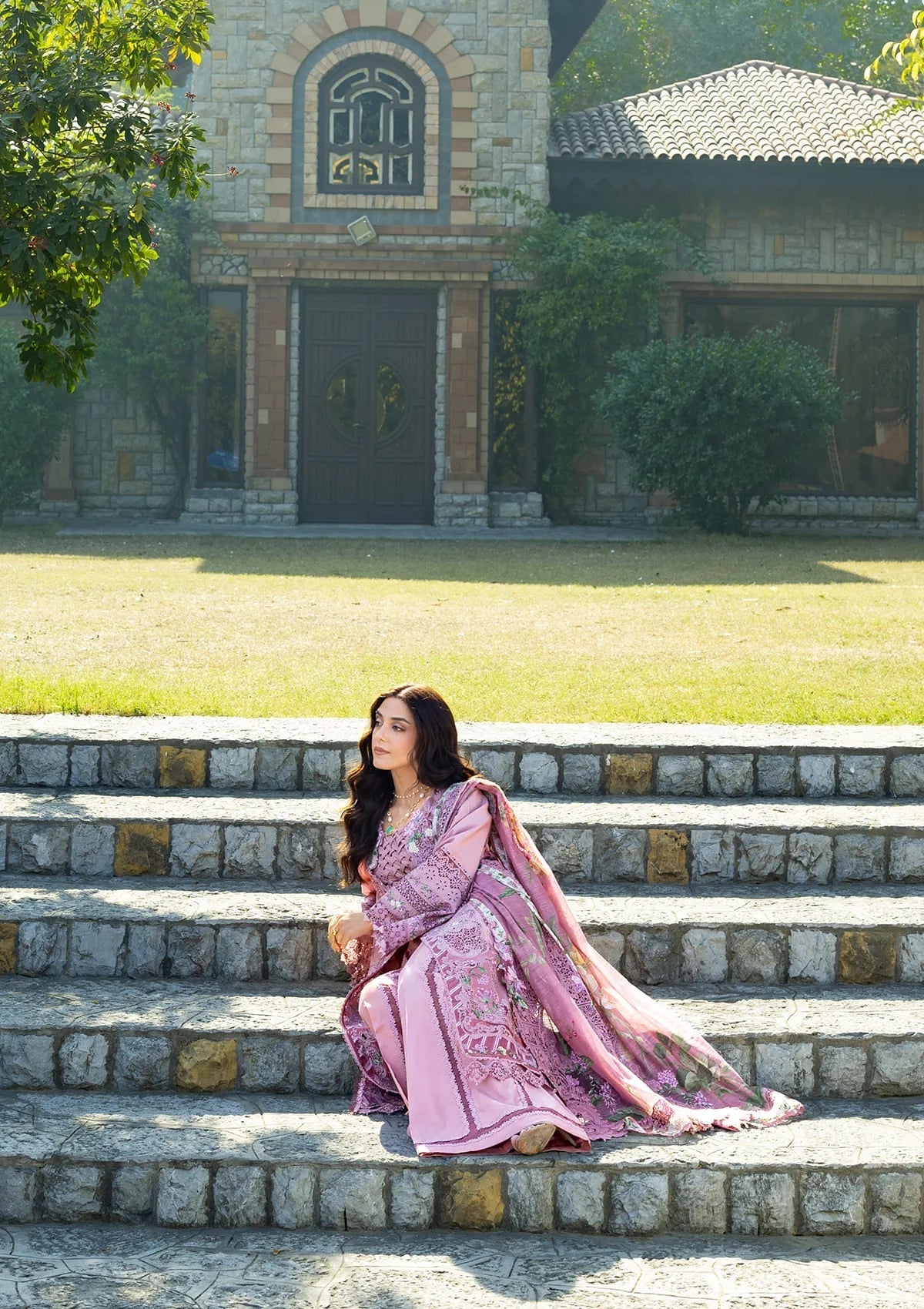 Elaf Luxury Lawn – ELY-09 ROSEE