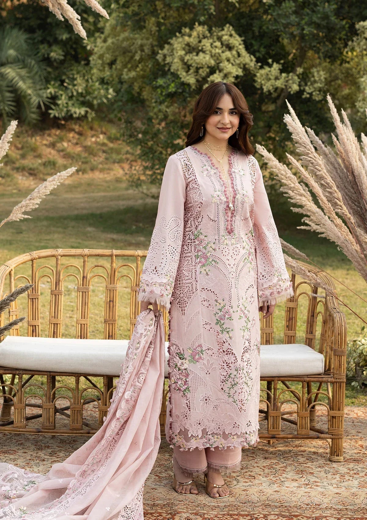 Elaf Luxury Lawn – ELY-4A BLOOMING