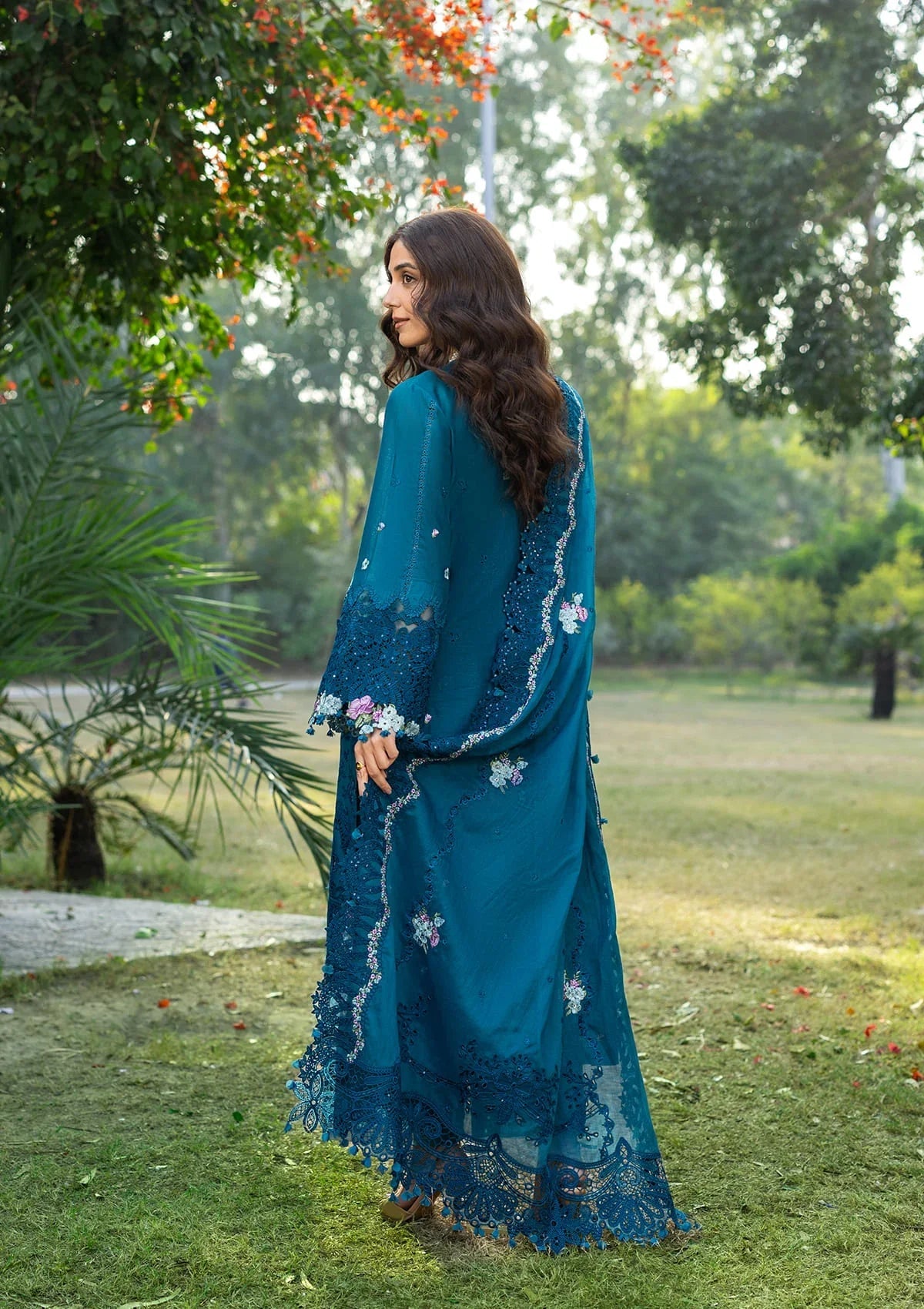 Elaf Luxury Lawn – ELY-06 SAPPHIRE