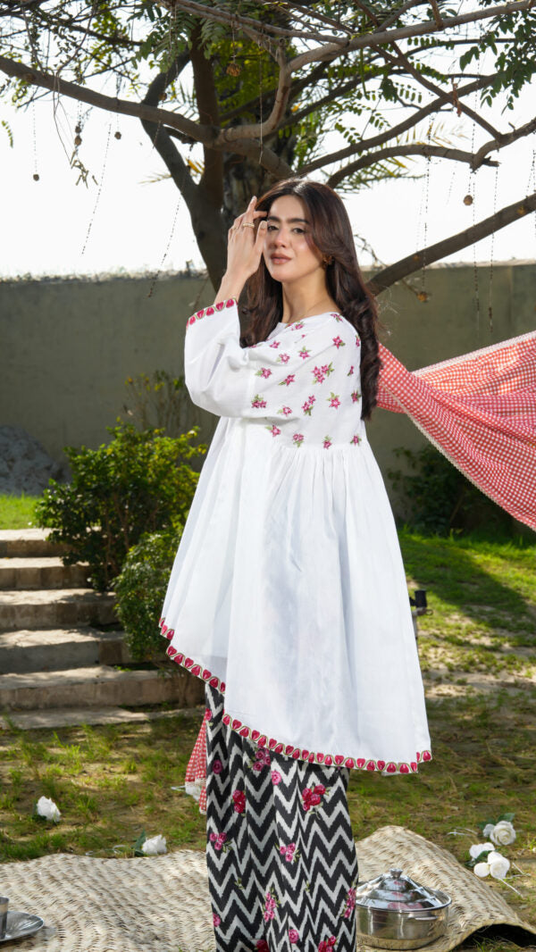 Ghazal Embroidered Summer Lawn Vol 1 2026 | House of Mist | HMGZ-LL26-05